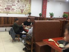 大堂-哈尔滨东北铁锅炖(都督街店)
