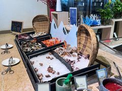 -大中华希尔顿酒店-念自助餐·嗨啤·小龙虾