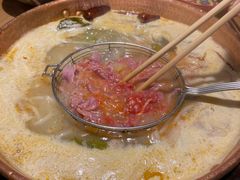 -洱火云南酸菜牛肉火锅(石景山当代商城店)
