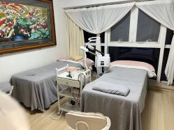 -荟草堂专业祛痘修护中心