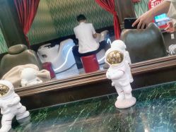-海文先生国潮烫染男士理发馆