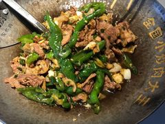 -费大厨辣椒炒肉(高铁吾悦广场店)