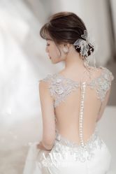 -艾米丽婚纱礼服