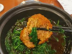 蟹黄狮子头-鸿运酒楼