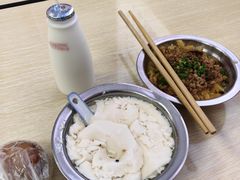 一鸣热奶-府学巷三姐妹炊饭