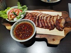 烧猪颈肉-大头虾越式风味餐厅(光明广场店)