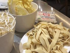 -胡须佬鸡煲四季火锅店(石厦西村直营店)