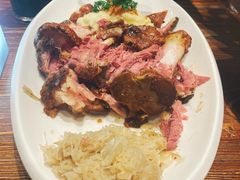 -1886德国汽车餐厅(外滩十六铺码头店)