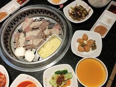 -木槿花韩式炭烤·熟成肉工坊(孙文东路店)