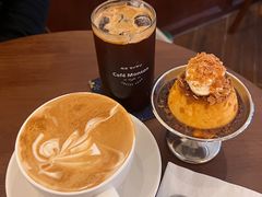 -Café Monson