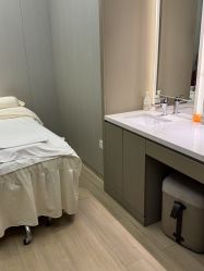 -PE SALON