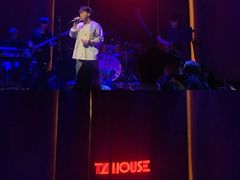 -TZ House音乐现场(来福士中心店)