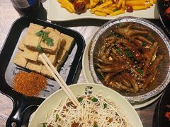 干煸土豆条-巴厘龙虾·榜首油焖大虾(音乐学院·沿江酒馆店)