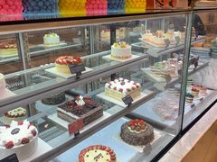 面包甜点陈列柜-面包新语(龙湖·西宸天街店)