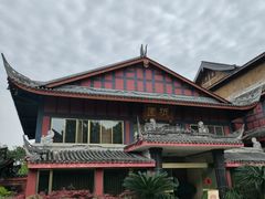 -峨眉山报国寺