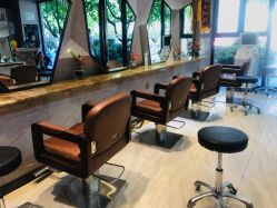 -PE SALON