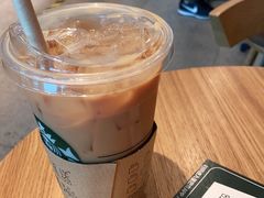 -星巴克(青岛火车北站候车大厅店)