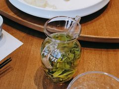 -荷风细雨·中国茶宴(世纪大道店)