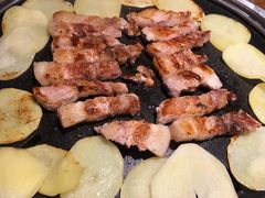 辣五花肉-·缸桶屋·韩式牛肋条自助烤肉(西湖D11店)
