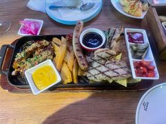 Famous烤类大拼盘-Famous肥猫墨西哥音乐餐吧(五棵松华熙LIVE店)