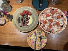 -JINNS锦时 steak&pizza(浸信会礼拜堂旧址店)