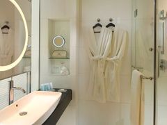 -北京希尔顿逸林酒店