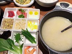 -云海肴·汽锅鸡·云南菜(天山百盛优客店)