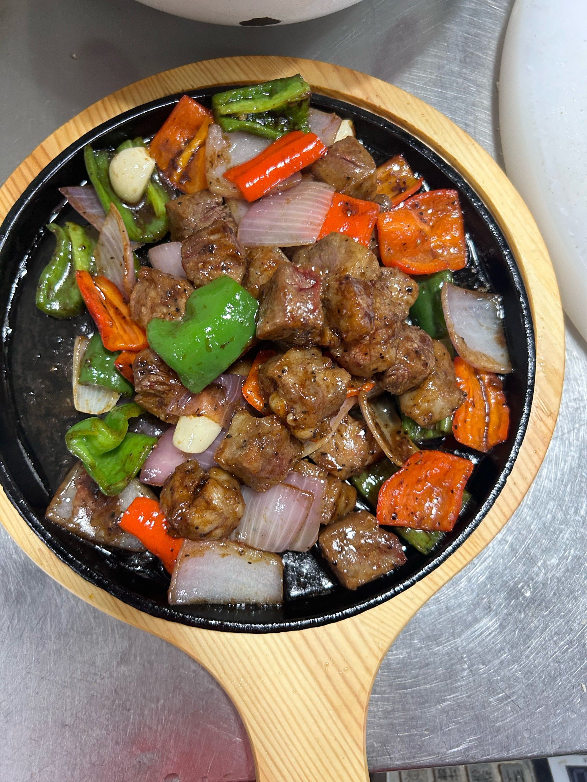 黑椒牛肉粒 #铁板鱿鱼脆肠