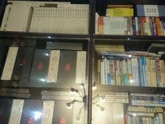 -钟书阁(松江泰晤士小镇店)