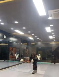 -单色舞蹈