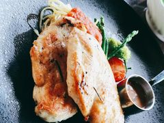 煎鸡胸配蘑菇汁-安妮意大利餐厅(日坛店)