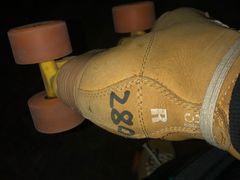 -奔马滚轴溜冰场