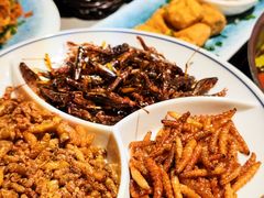 -伴山牛贵州黄牛肉火锅·苗疆非遗艺术餐厅(上海首店)