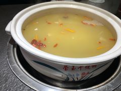 -冰冰龙虾·江湖菜·花园江景餐厅
