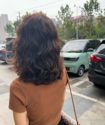-朗峰专业美发沙龙