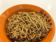 -同济大学本部学苑饮食广场