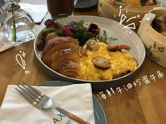 海鲜牛油炒蛋牛角-CHILLAX轻乐时(侨建·Hi City店)