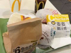 -麦当劳(假日广场店)