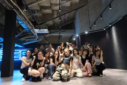 -CASTER跳舞俱乐部