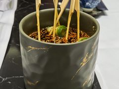 -红鼎豆捞·非遗鲍皇汤火锅(宝丰路店)