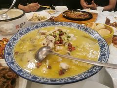 酸菜鱼-鸿运楼烤鸭店(天桥店)