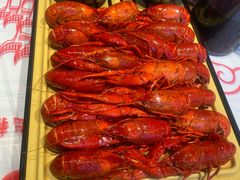 -肥肥虾庄·金牌油焖大虾(汉街SKP店)