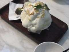 榴莲肉加芝士蛋糕-丹礼糖甜品