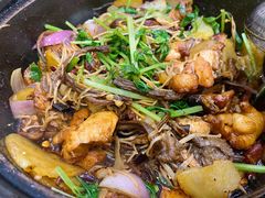 茶树菇香辣鸡煲-清真重庆巴爷香辣鸡煲(南小巷店)