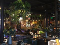 -临界音乐酒馆·小龙虾·江湖菜(华熙LIVE·鱼洞店)