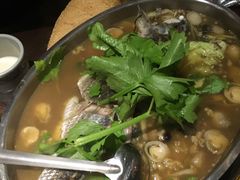 -大头虾越式风味餐厅(光明广场店)