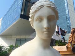 -中航城君尚购物中心