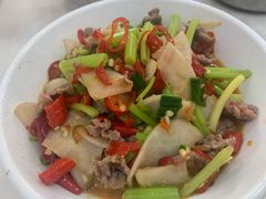 酸辣牛肉-红色湘菜馆(春风店)