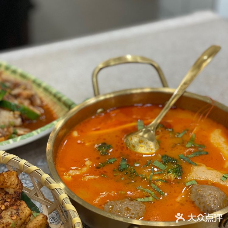 在成都也可以吃饭正宗的傣味咯～