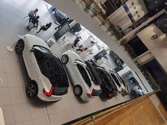 -杭州中沃沃尔沃4S店(滨江区店)